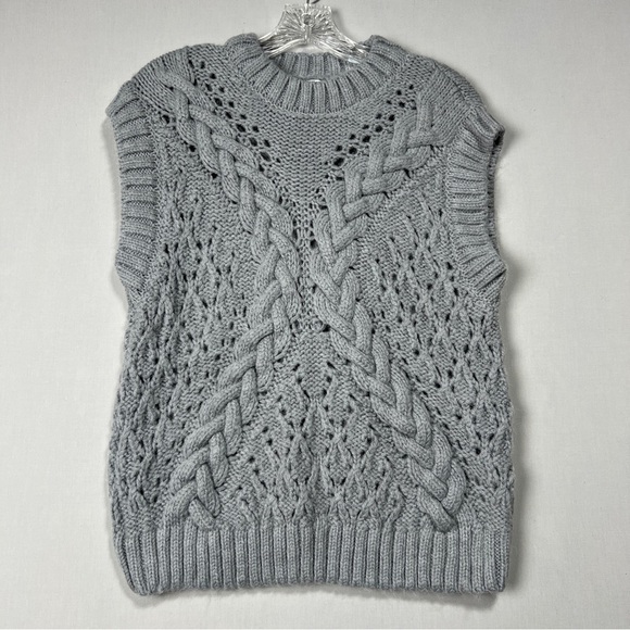 Zara Gray Crew Neck Sweater with Intricate Knit Design Size M - Picture 1 of 7